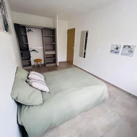 Jolie Maison De Village 2 Chambres Ouveillan Εξωτερικό φωτογραφία
